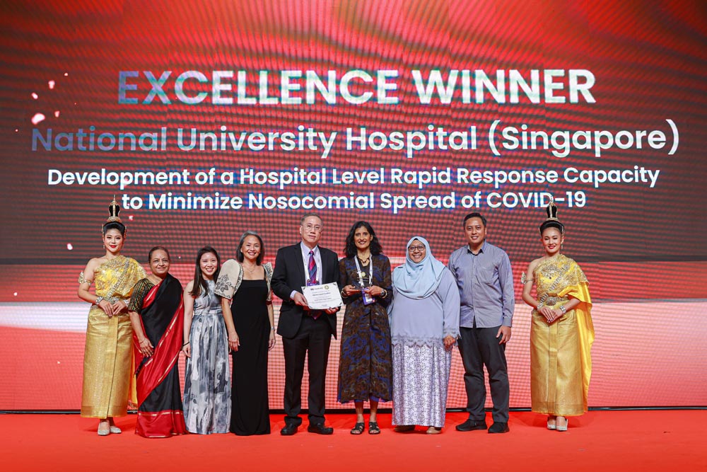 NUH Team clinches Excellence Award at Asian Hospital Management Awards 2022!