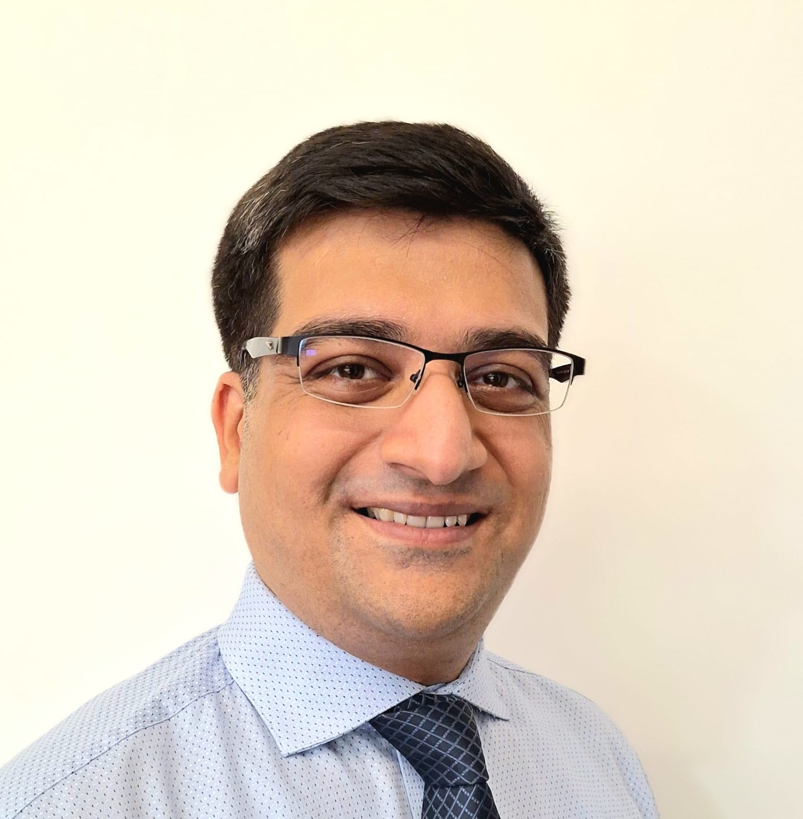 Photo of Dr Achint Gupta