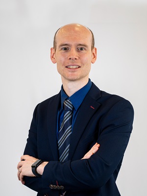 Photo of Asst Prof James Hallinan