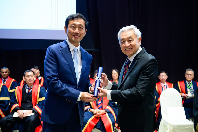 Emeritus Prof Chew Chong Lin