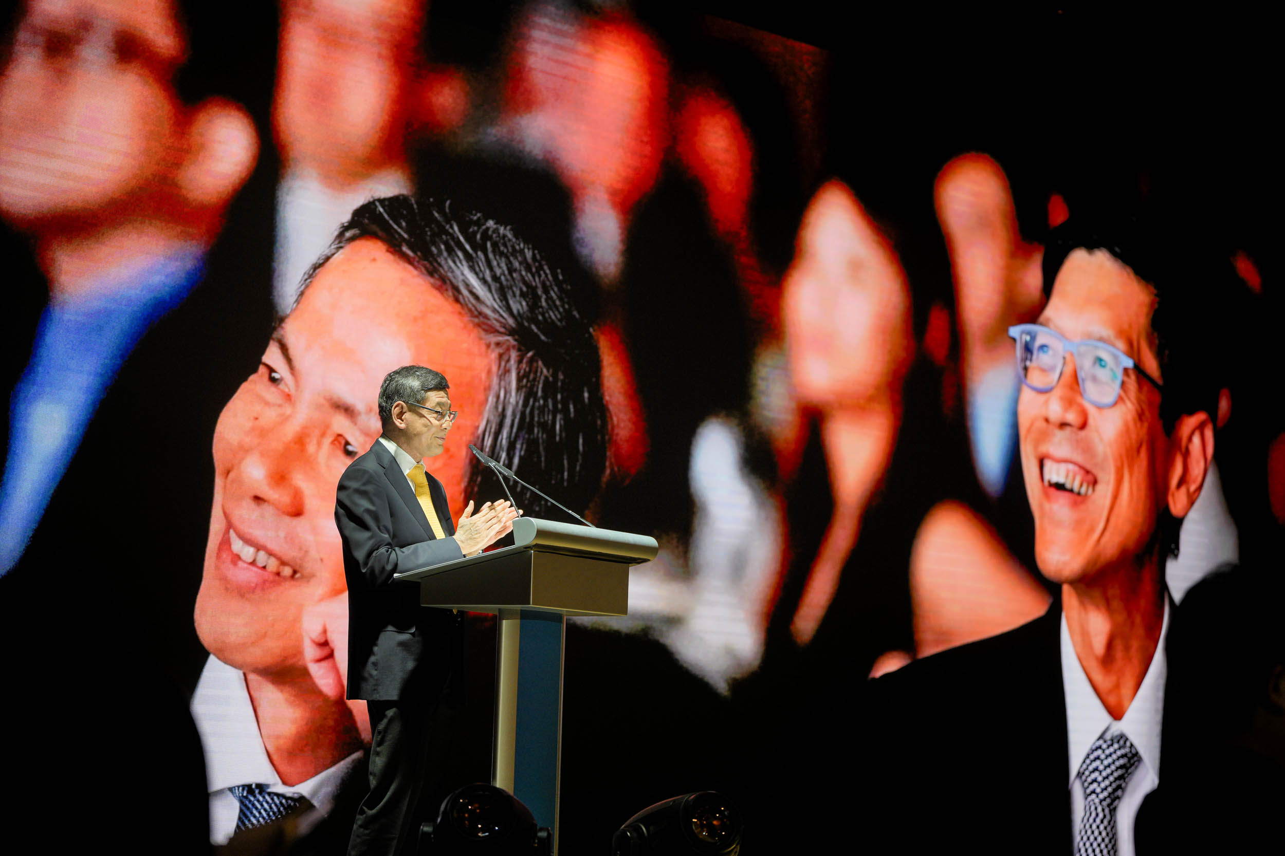 Prof Yeoh Khay Guan, Chief Executive, NUHS delivering his tribute to Mr Hsieh Fu Hua at theNUHS Tribute Awards Ceremony 2025